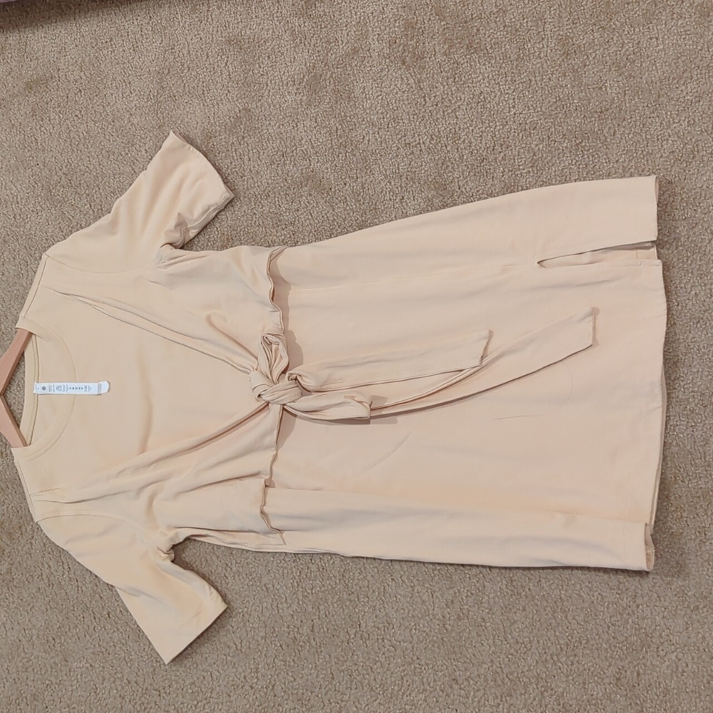 Lululemon Creme Dress, size 6